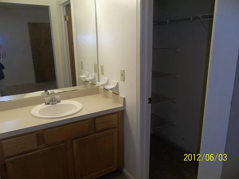 100 Creekwood Cir — Photo 28