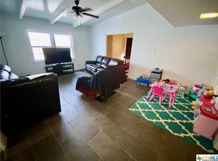 1706 N East St, Victoria, TX 77901