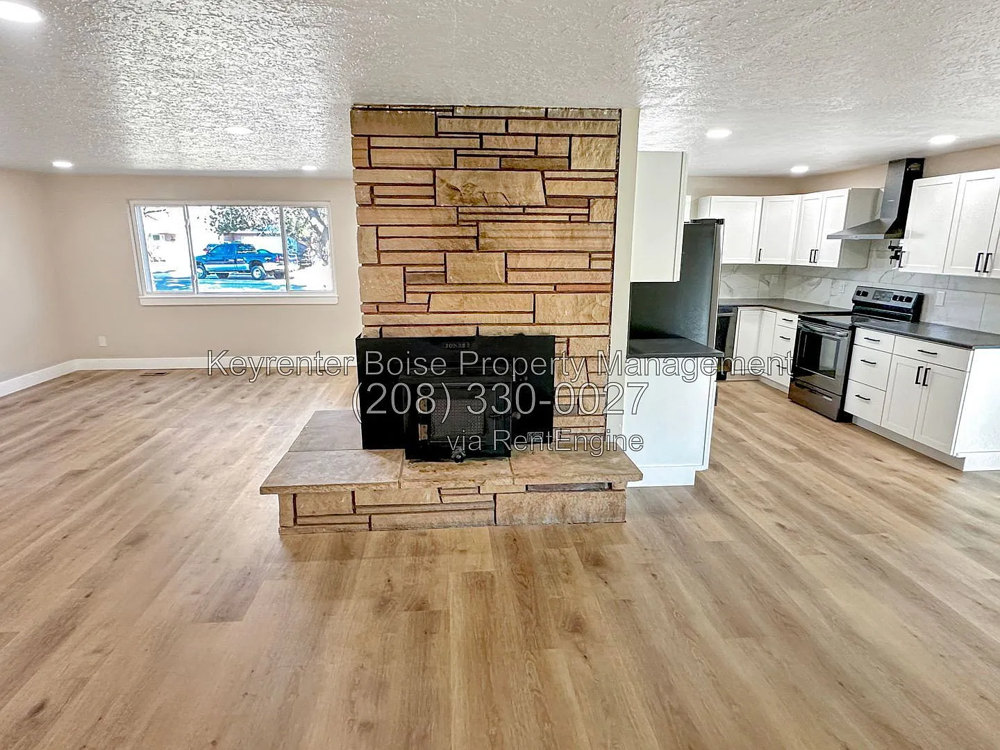 3 bed, 2.0 bath, 1617 sqft, $2,245 — Photo 4
