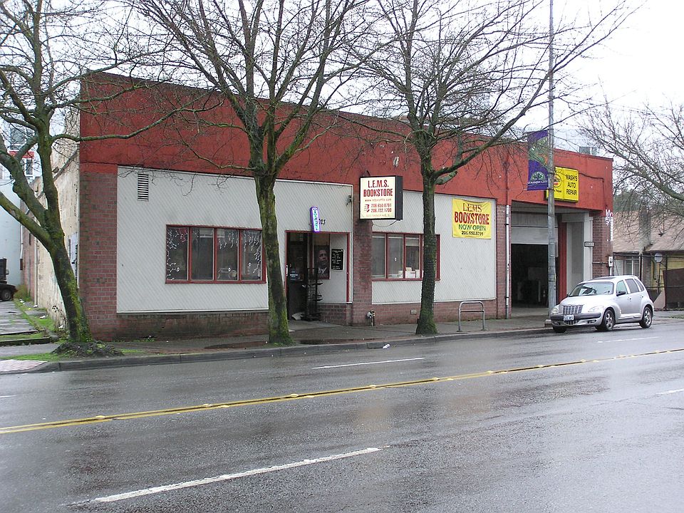 2nd image of 5021 Rainier Ave S