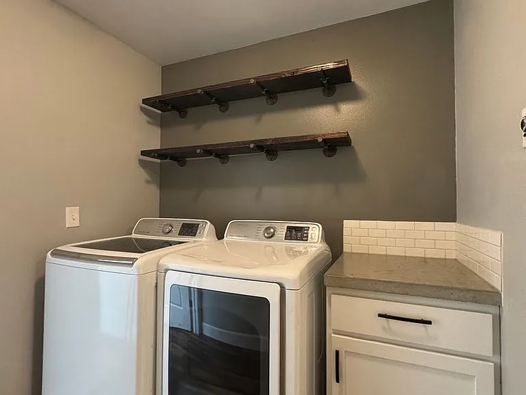 2007 W Clearview Dr — Photo 15