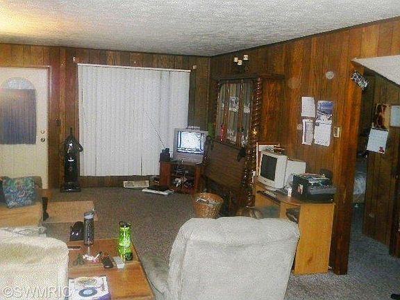 3rd image of 95 E Oj Morse Dr