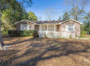 308 Valley Rd, Chickasaw, AL 36611