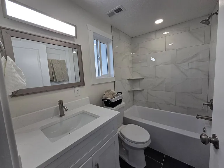 152 N 200th St W #B — Photo 15