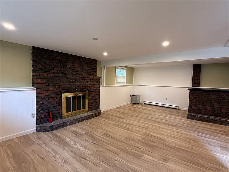 9 Brookdale Cir — Photo 16