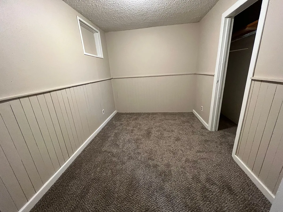 Building Photo - 1709 Laramie