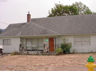 70 SW Hart Ave, Winston, OR 97496