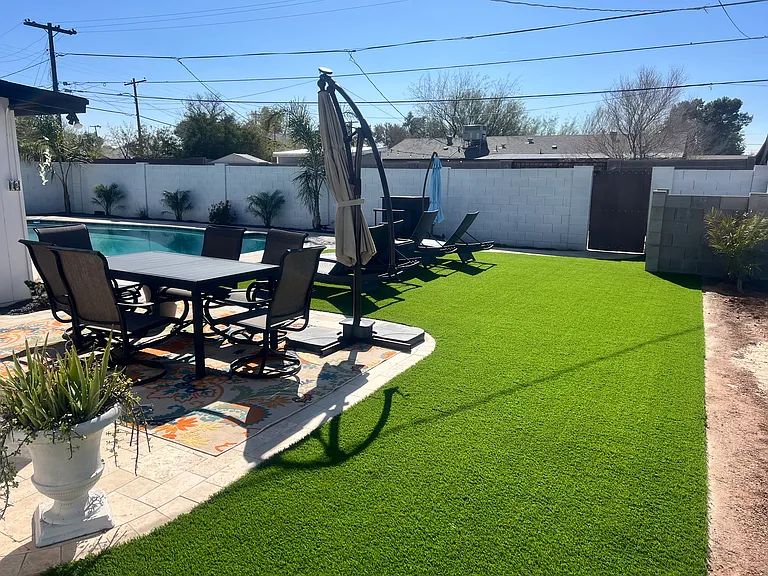 809 W Elna Rae St — Photo 3