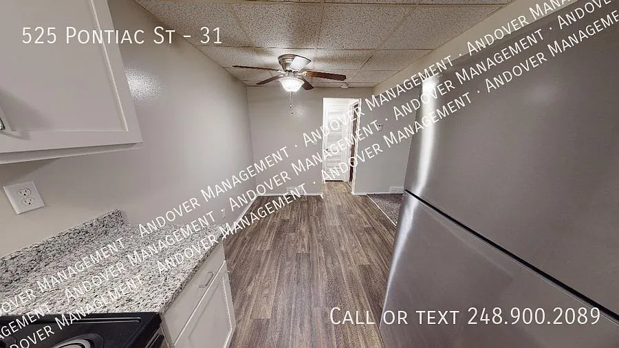 Hidden Pond - 1 Bedroom - Second Floor — Photo 4