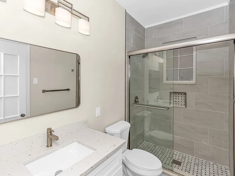 812 Harwood St — Photo 28