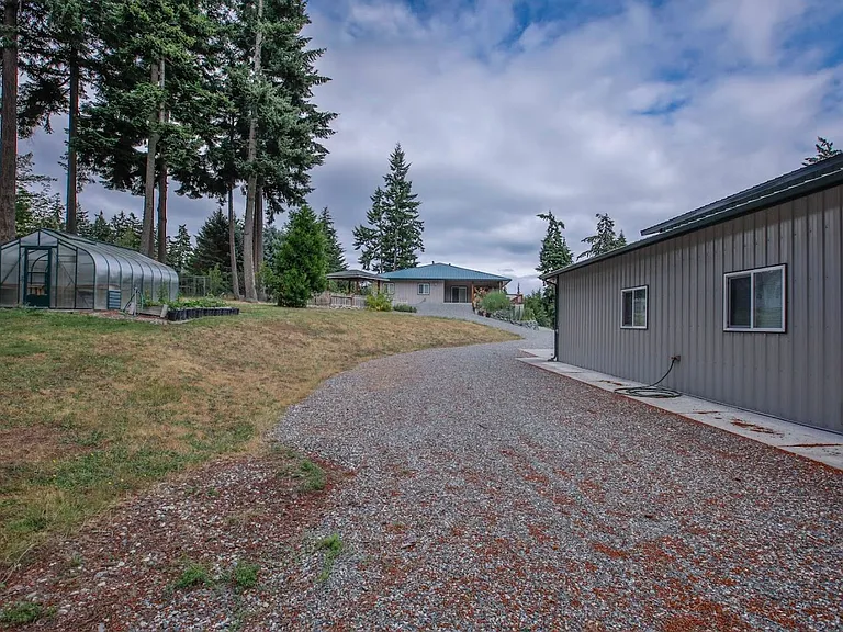 2385 Lake Forest Dr — Photo 36