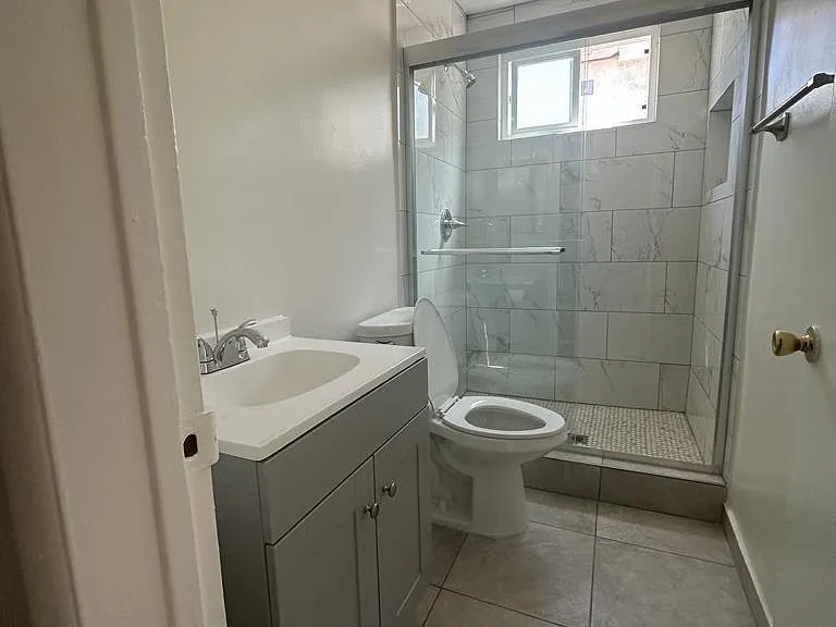 11423 Menlo Ave #A — Photo 2