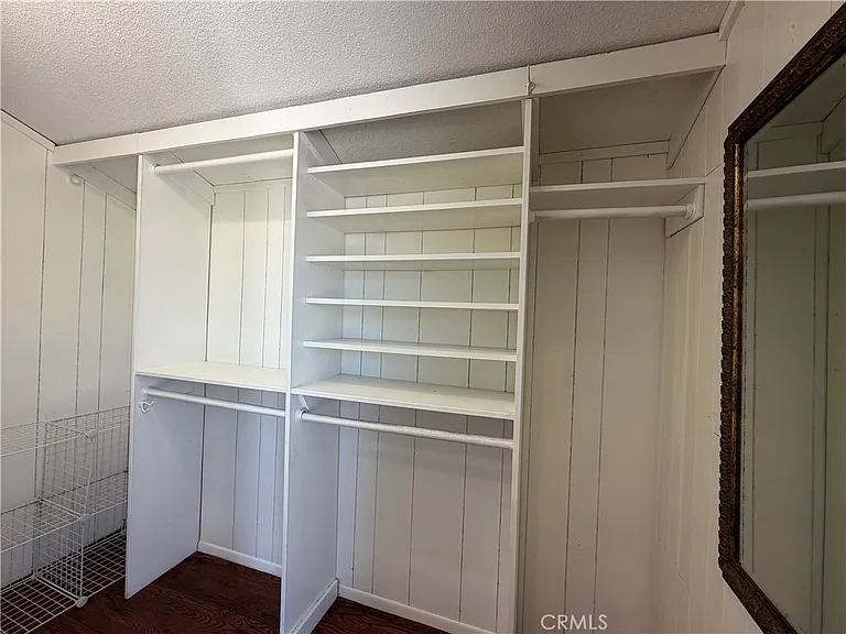 1447 S Valley Center Ave — Photo 22