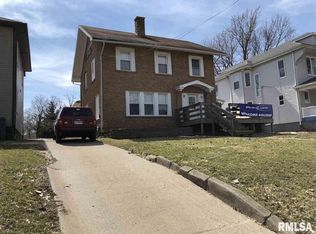 607 W Adams St, Macomb, IL 61455