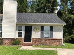 224 Live Oak Ct, Midway Park, NC 28544