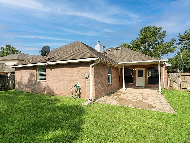 3323 Pioneer Bend Ln — Photo 39