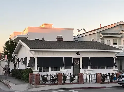 300 E Balboa Blvd #A Photo 1