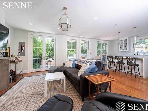 5th image of 43 Essex St #2R