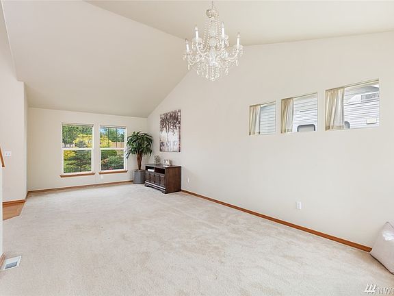 5th image of 2118 65th Ave NE