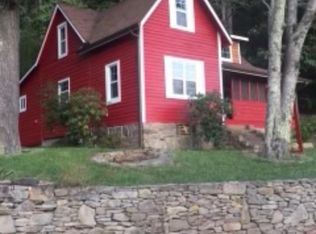 127 Long Branch Rd, Swannanoa, NC 28778