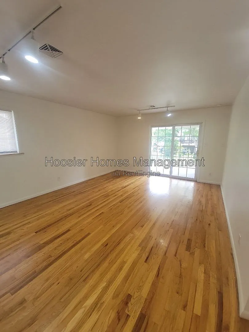 2 bed, 2.0 bath, $1,650 — Photo 2
