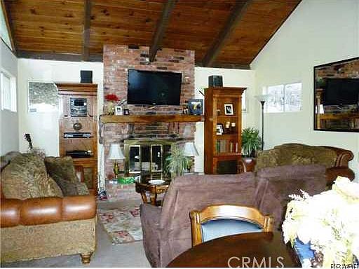 2nd image of 860 E Victoria Ct
