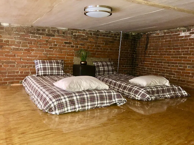 219 Maple St S #1 — Photo 12