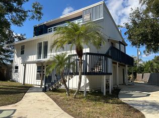 4032 Palau Dr, Sarasota, FL 34241