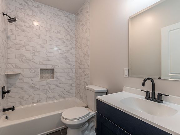 5th image of 213 French St #5