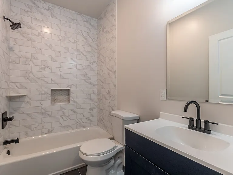 213 French St — Photo 13