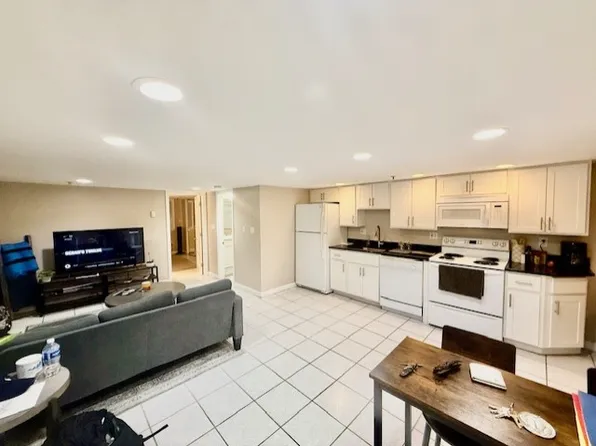 95 Prince St APT 10, Boston, MA 02113