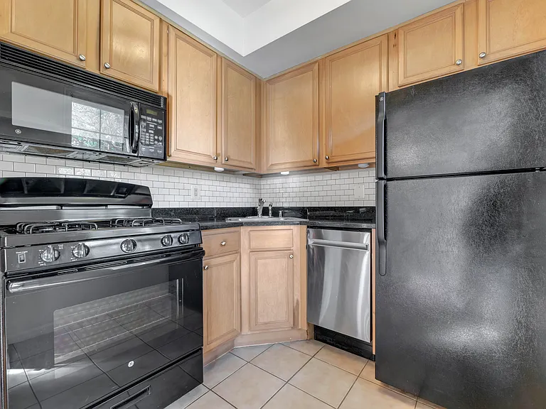 700 Jefferson St NW #103 — Photo 6
