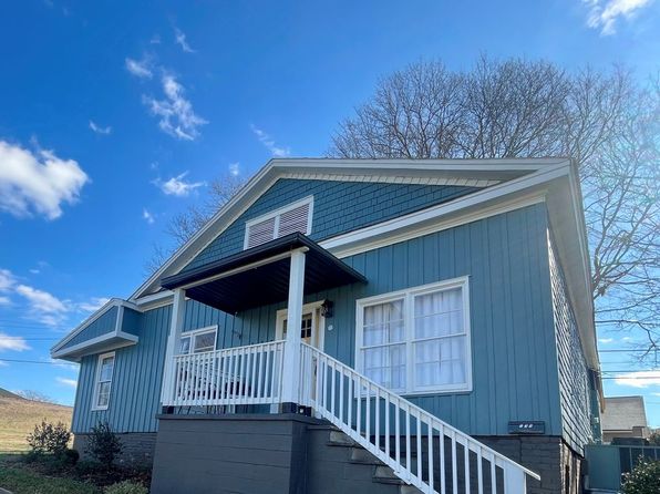 135 8th Ave