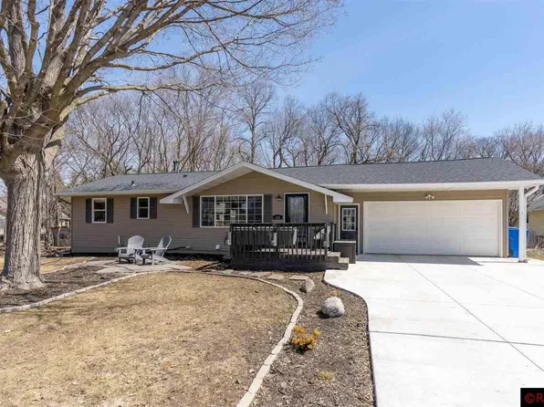 113 Marquette Ave, North Mankato, MN 56003