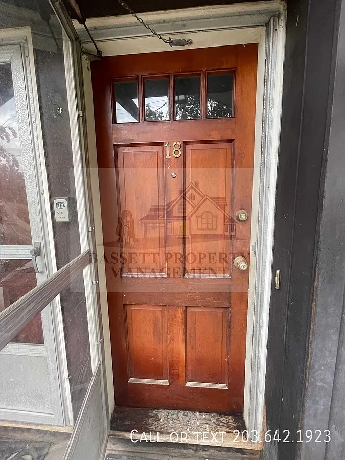 3 bed, 1.0 bath, 1196 sqft, $1,695 — Photo 3