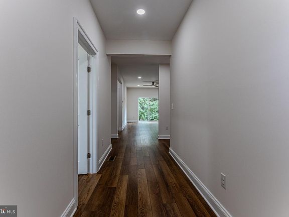 4th image of 314 Edmonson Ln