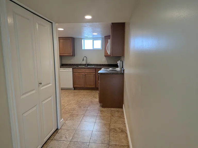 274 E 10th Ave N #1 — Photo 8