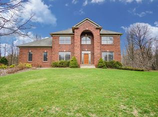 9874 Applegate Ln, Brighton, MI 48114