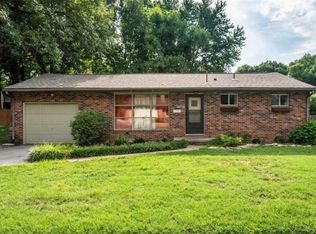 1306 State Street Rd, Belleville, IL 62220