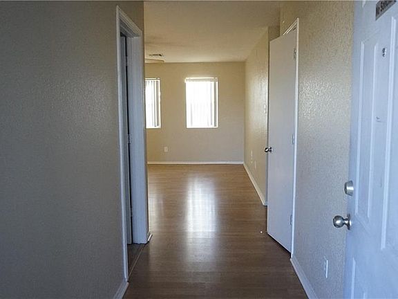 2nd image of 3306 Lakecrest Dr