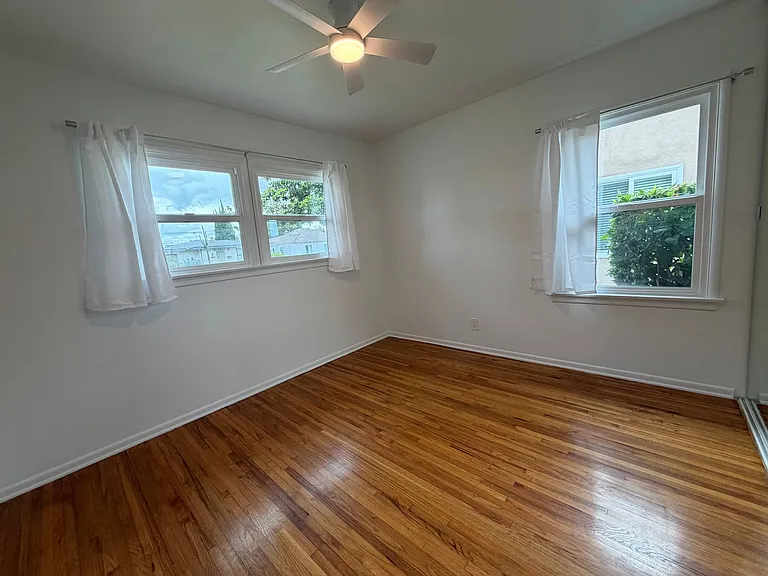 15123 Kornblum Ave — Photo 9