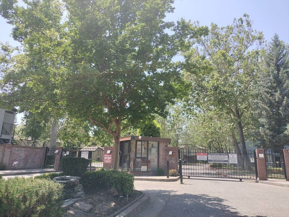 2nd image of 3591 Quail Lakes Dr APT 126