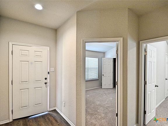 4th image of 475 Autumn Leaf Dr