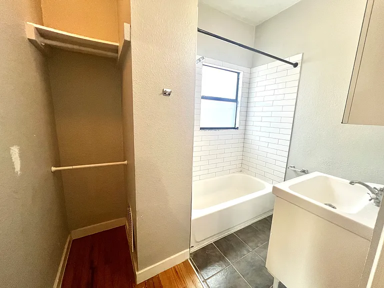 The Monte Apartments — Photo 9