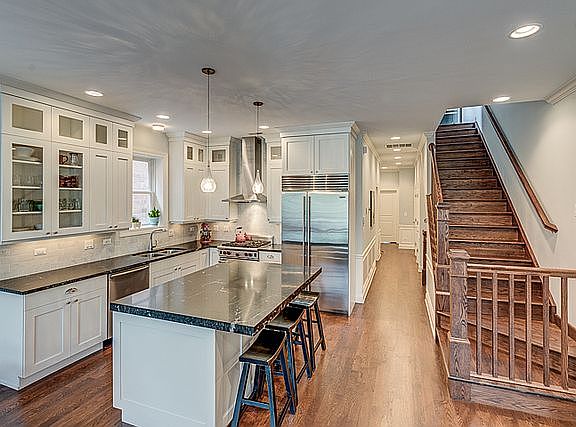 5th image of 2038 N Sheffield Ave #3