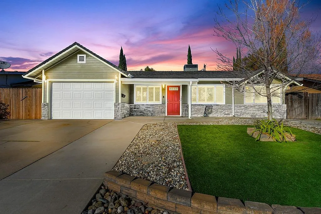 7311 Little Oaks Way photo 1