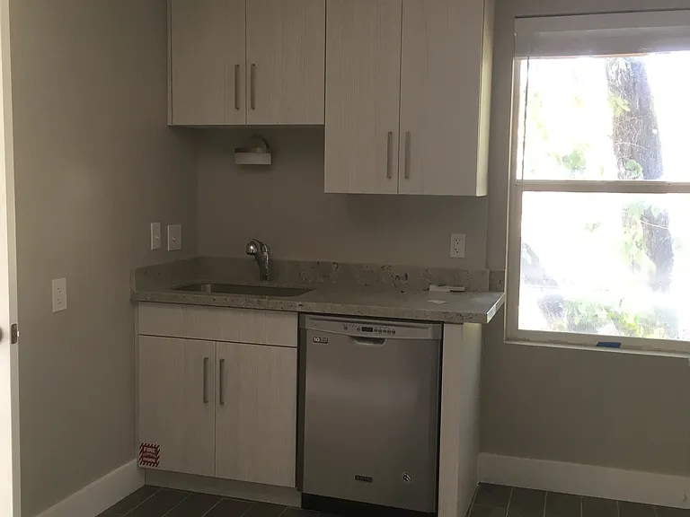 301 N Almond St #4 — Photo 13