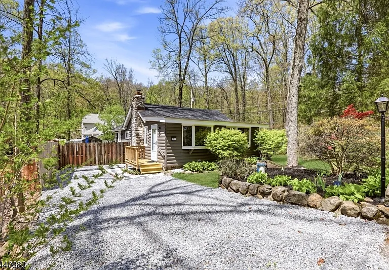 5 Sanoset Rd — Photo 2