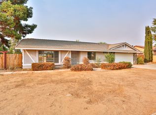 18062 Mondamon Rd, Apple Valley, CA 92307