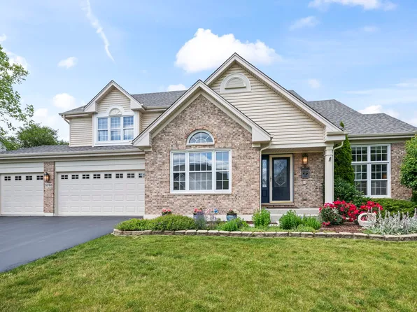 5250 Morningview Dr, Hoffman Estates, IL 60192